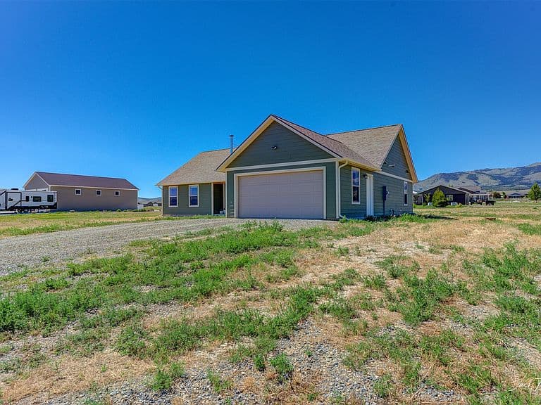 11 Ashley Dr photo 2
