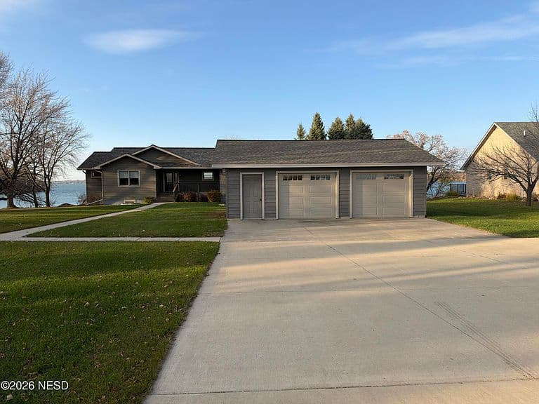48126 Casters Rd photo 1