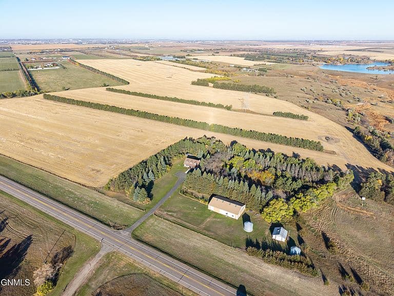 10150 Highway 10 photo 2