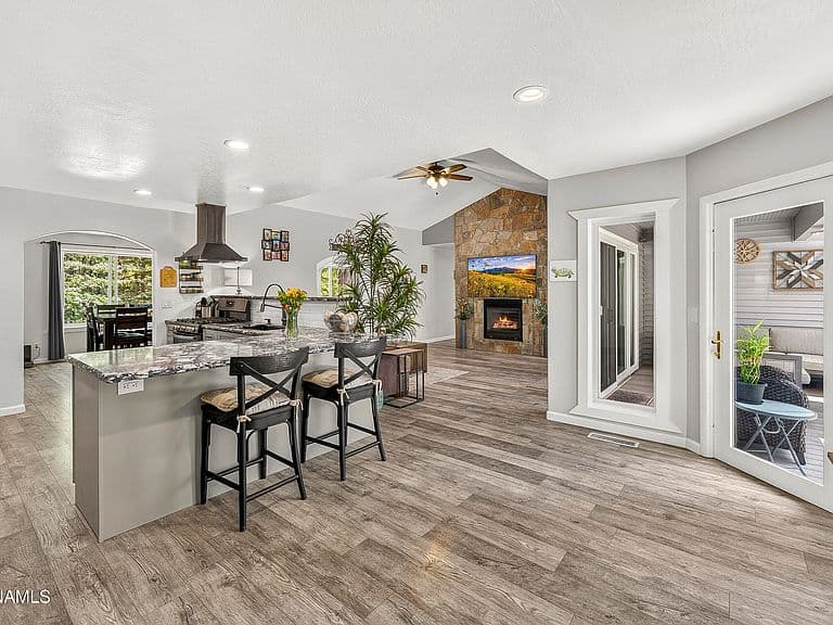 3567 W Kiltie Loop photo 4
