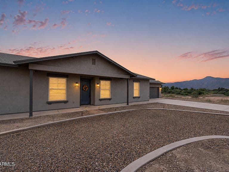 3707 E PRESERVE Drive photo 1