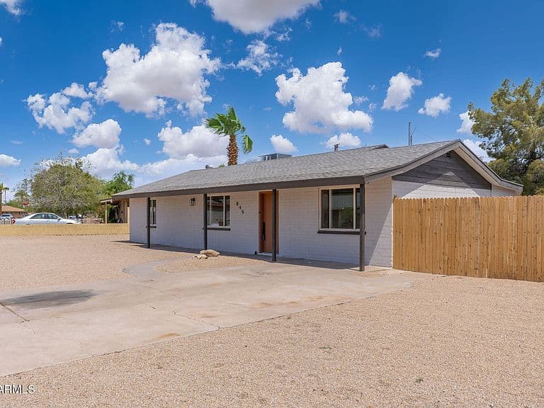 845 N LAS PALMAS Drive photo 3