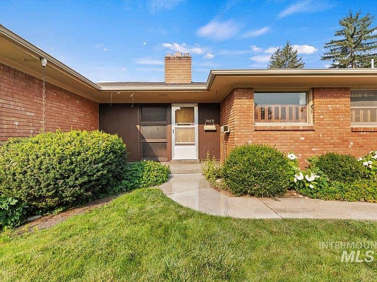 3215 W Camrose Ln photo 3