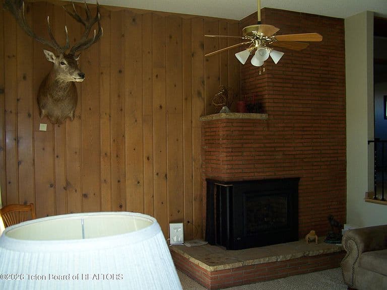 2055 Milleg Ln photo 3