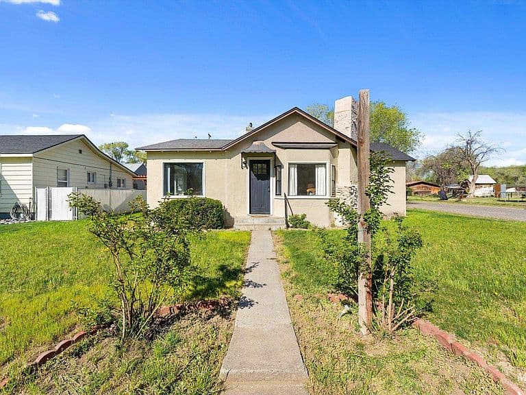 285 N Alton Ave photo 1