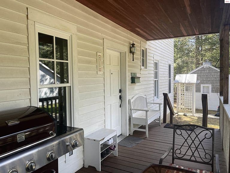 631 Wolverine Rd photo 2