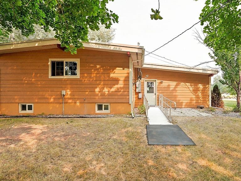 555 Grantsdale Rd photo 4