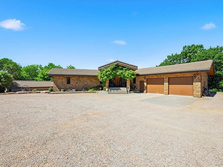 616 Rio Dr photo 3