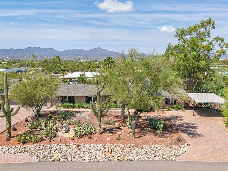 7031 N Donatello Pl photo 4