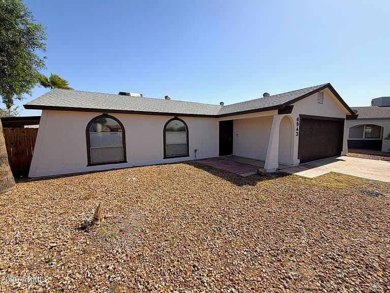 6943 W HUBBELL Street photo 2