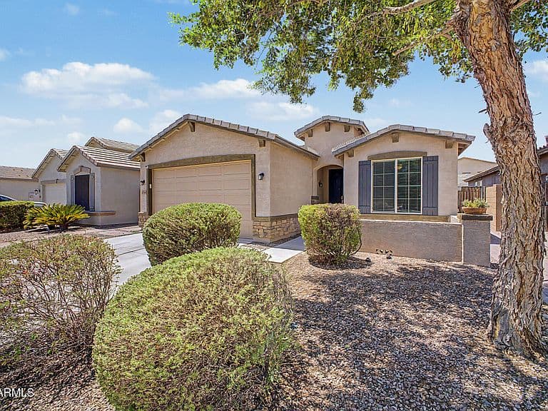 35744 N BANDOLIER Drive photo 2