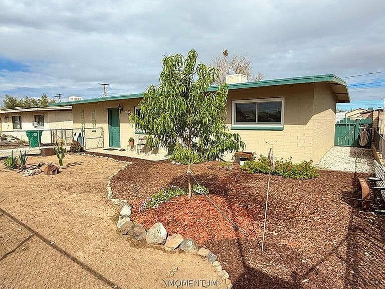 2213 Lucille Avenue photo 3