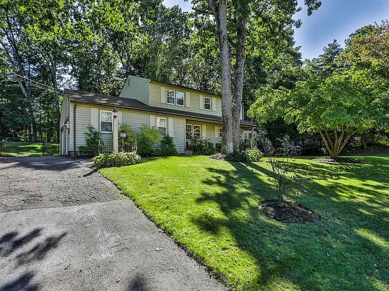 14 Birch Hill Drive photo 3
