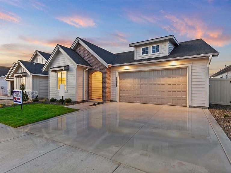 Hayward Plan, Valor photo 3
