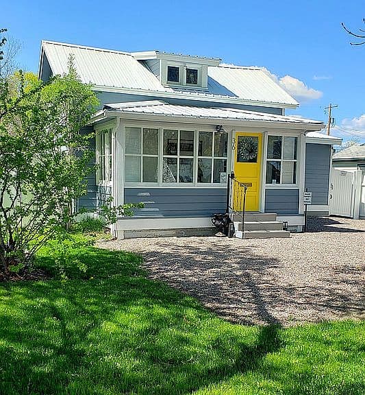 36 9th Ave W photo 1