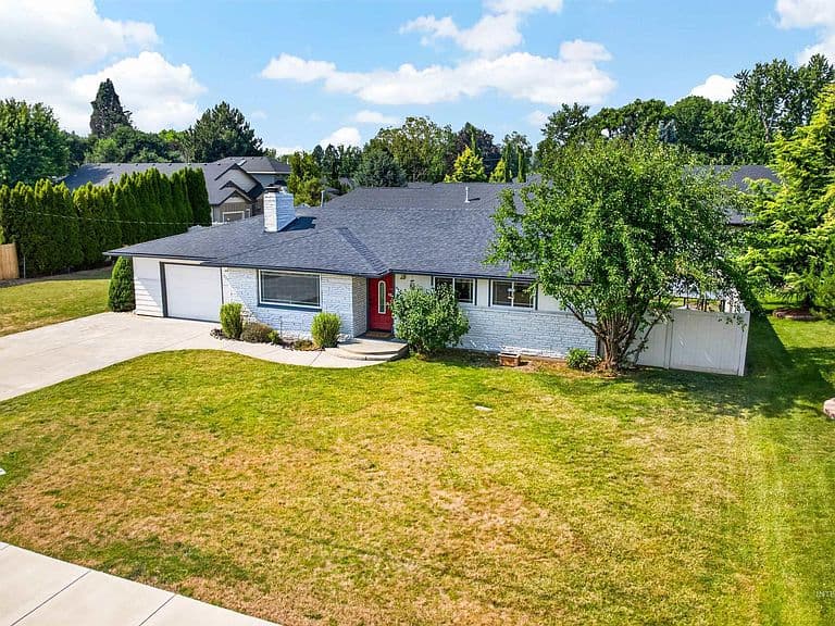 7100 W Poplar St photo 3