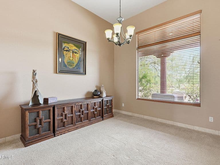 31 E DESERT HILLS Drive photo 5
