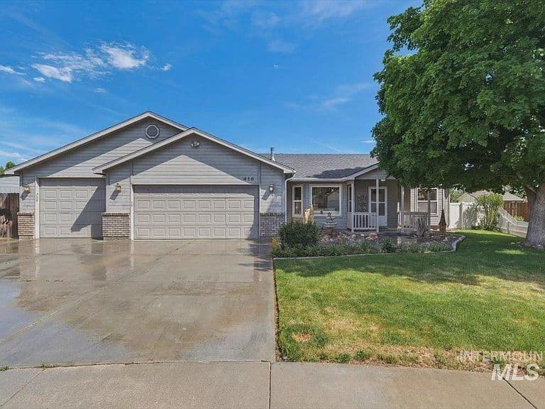 414 Meadowbrook Pl photo 1