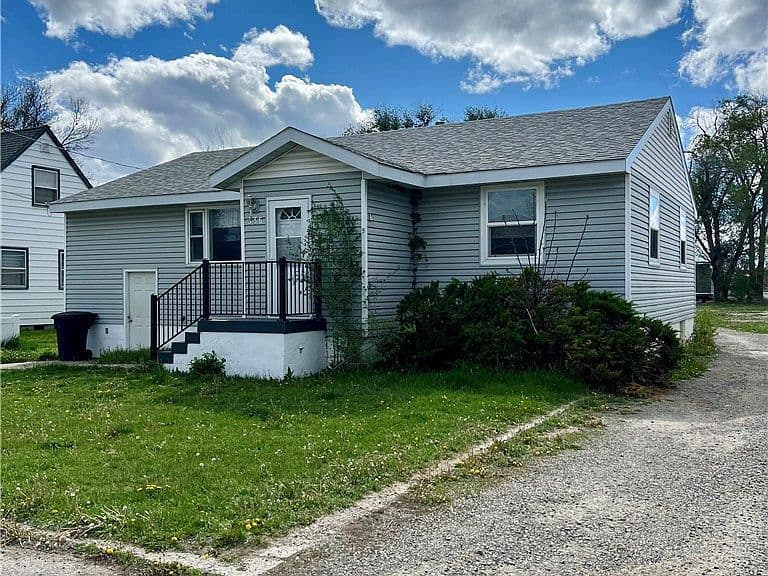 336 Foster Ln photo 1
