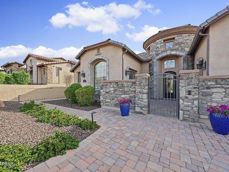 10879 N 123RD Way photo 3