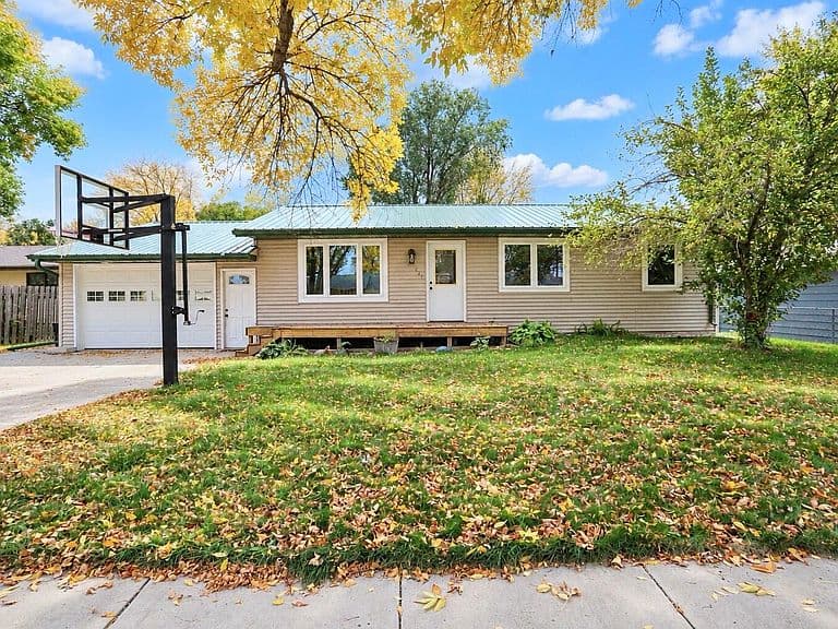 421 Kettering Dr photo 1
