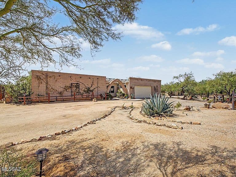 1541 W Daybreak Cir photo 3