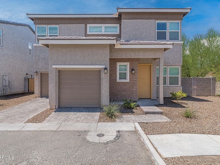 15672 W POLK Street photo 4