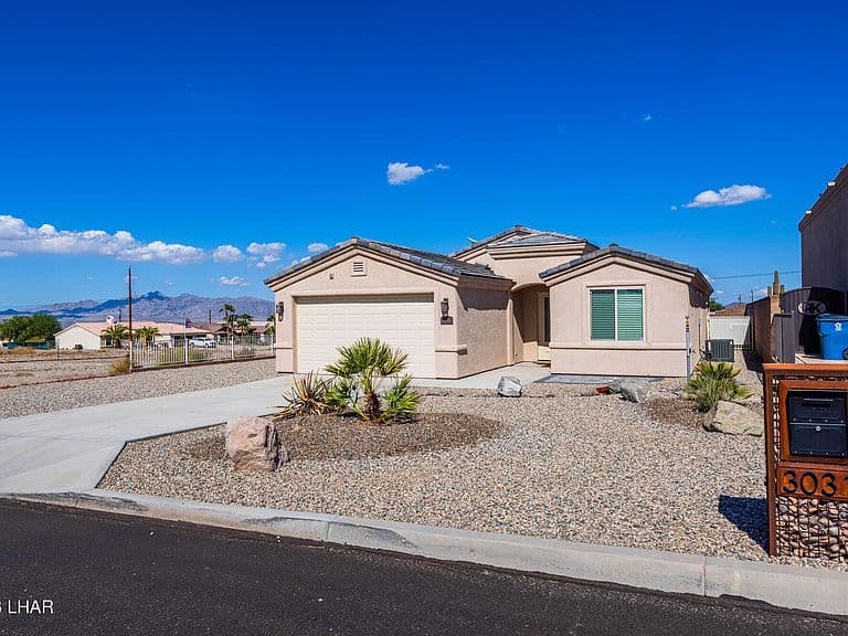 3031 Palo Verde Blvd N photo 1