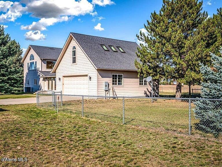 5693 W Harvest Ave photo 3