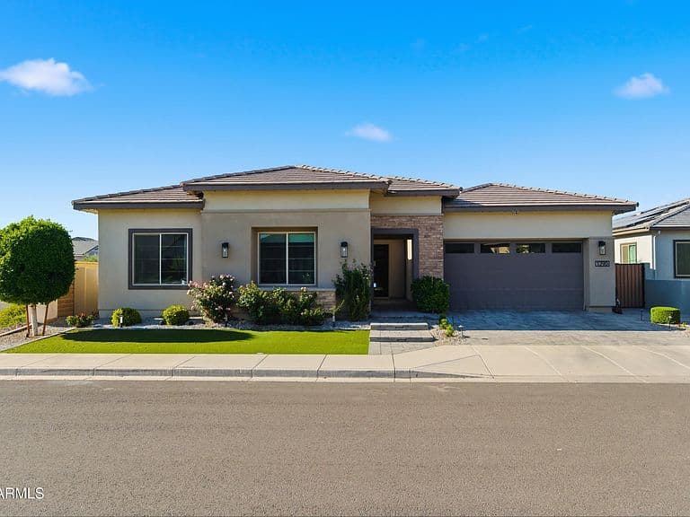 1290 E FICUS Way photo 2