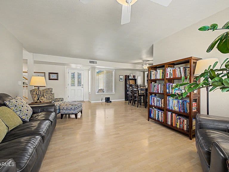 1664 W KEATING Avenue photo 4