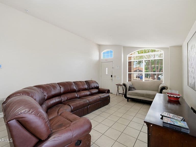 4154 E ALDER Avenue photo 5