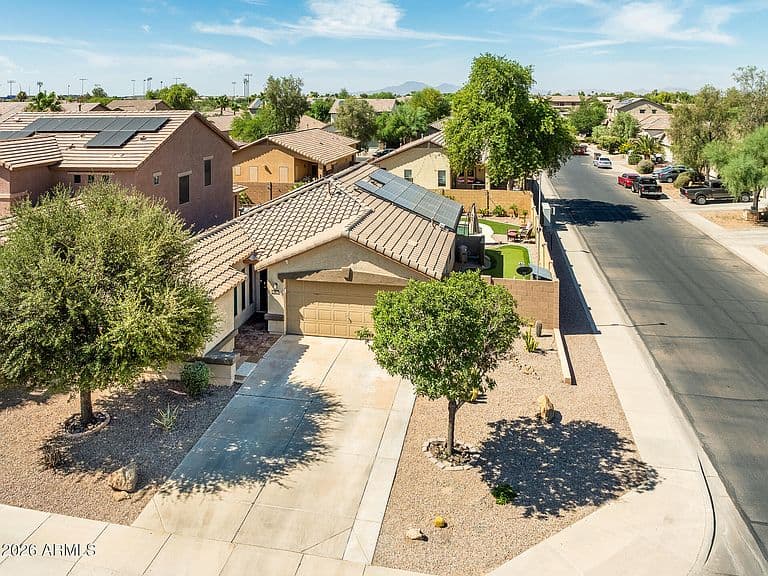 41701 W AVELLA Drive photo 2