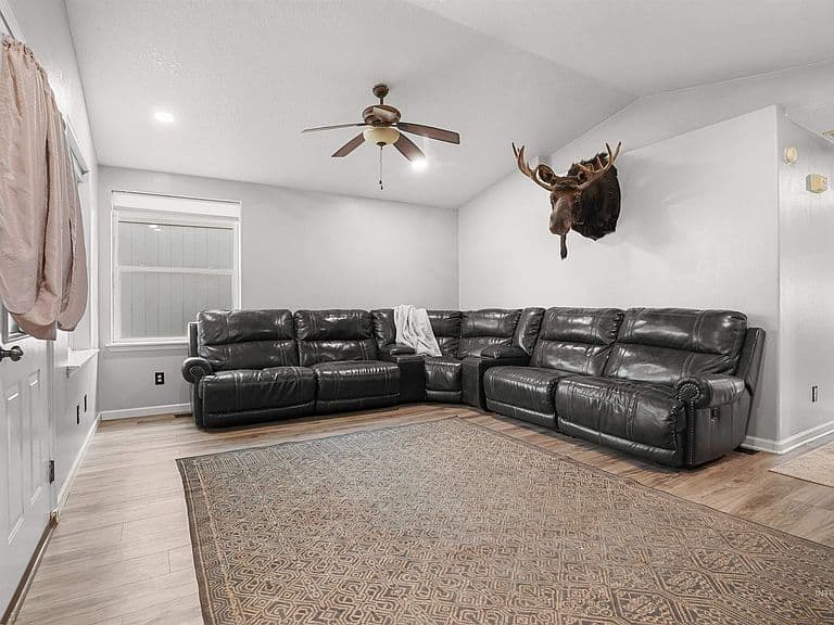 1238 Inca Dr photo 3