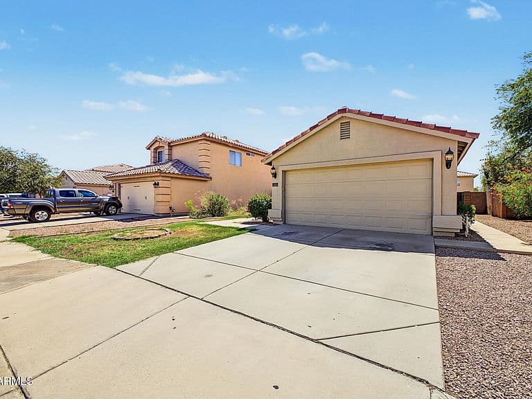 12737 W LAUREL Lane photo 3