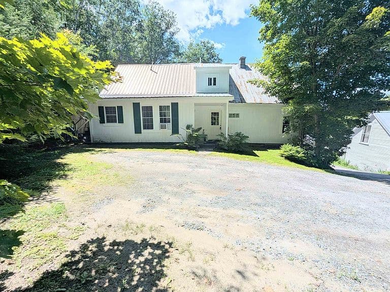60 James Street photo 2