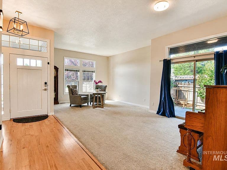 12790 W Renwick St photo 5