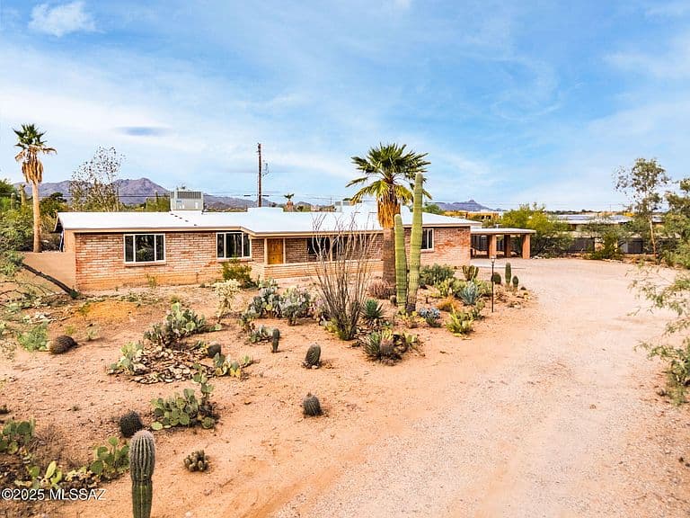 3205 N View Crest Dr photo 4