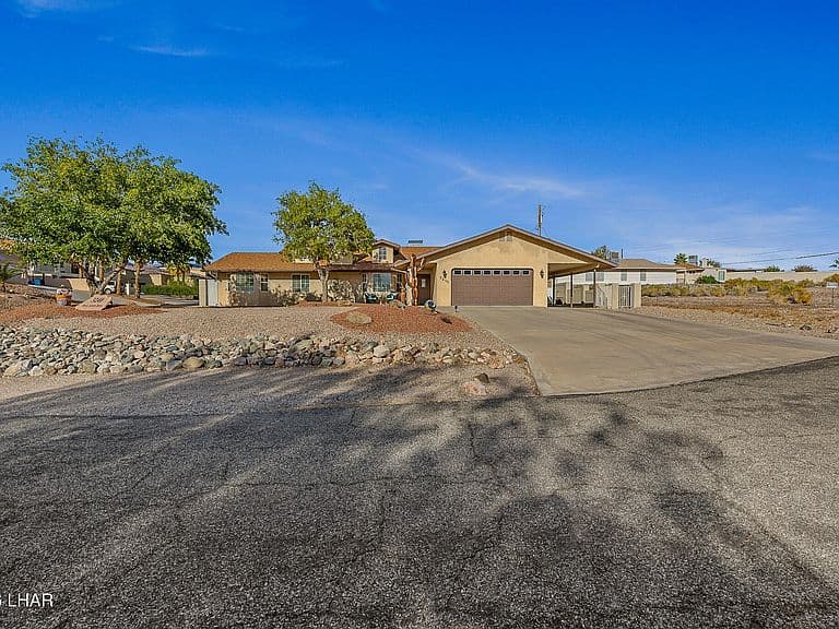 3240 Silver Arrow Dr photo 3