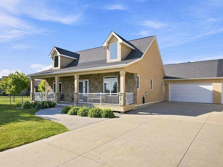 823 Birdie Ct photo 2