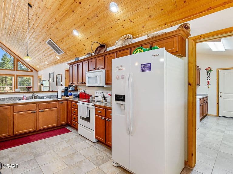 3320 Tonto Dr photo 5