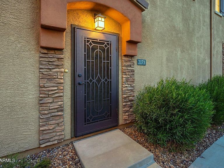 1350 S GREENFIELD Road #2173 photo 3