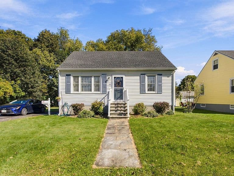 24 Colby Street photo 2