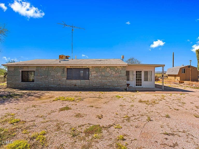 69624 65th St photo 5