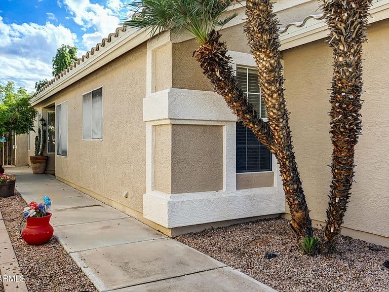 4607 W DEL RIO Street photo 3