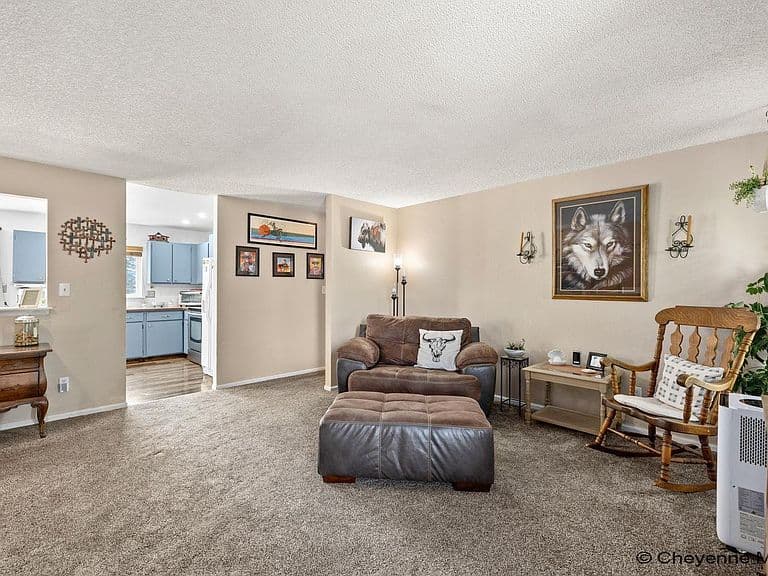 5005 Cable Ave photo 4