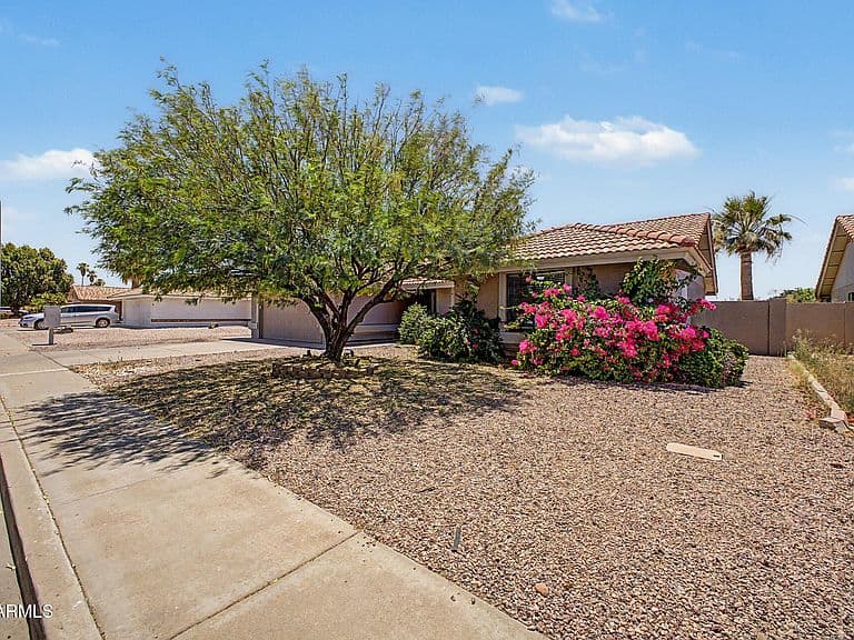 5423 E ELLIS Street photo 1