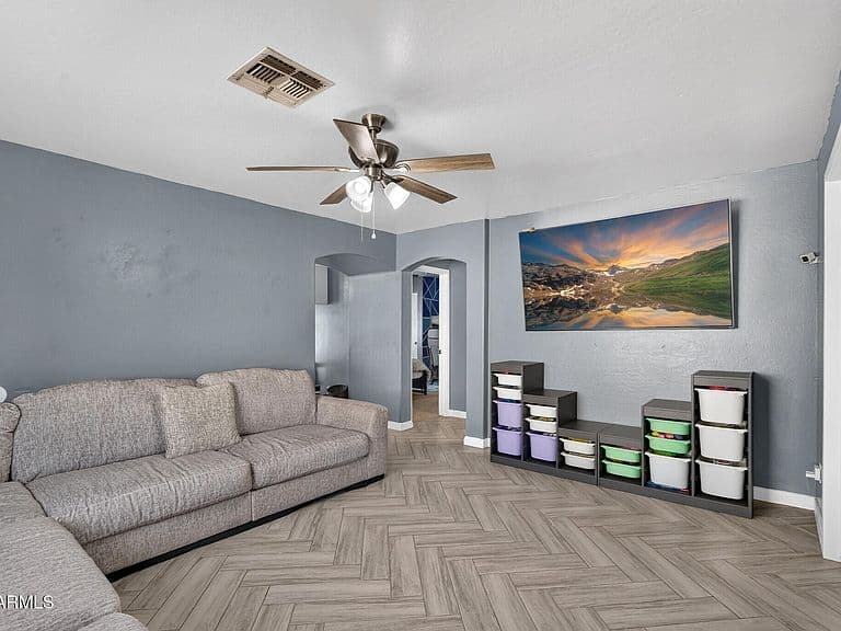 12235 W DAHLIA Drive photo 4