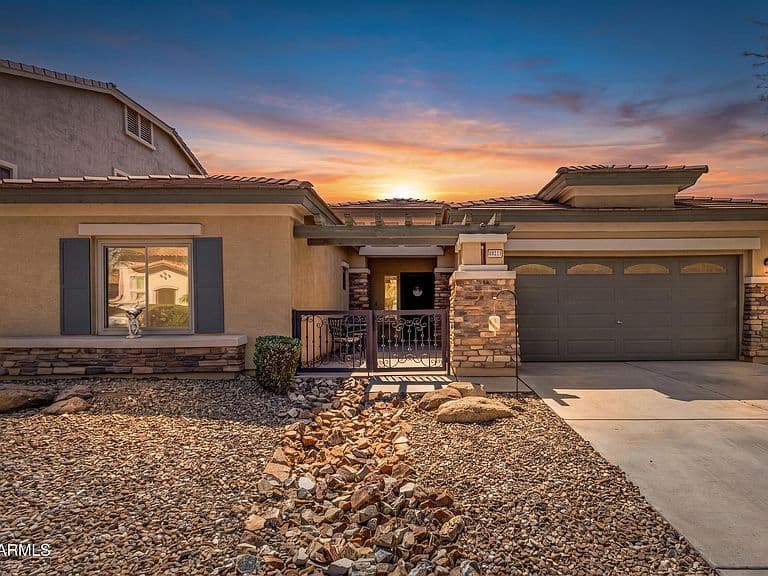 18721 E SWAN Drive photo 4