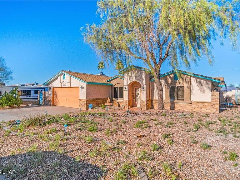 2771 Pony Ln photo 2